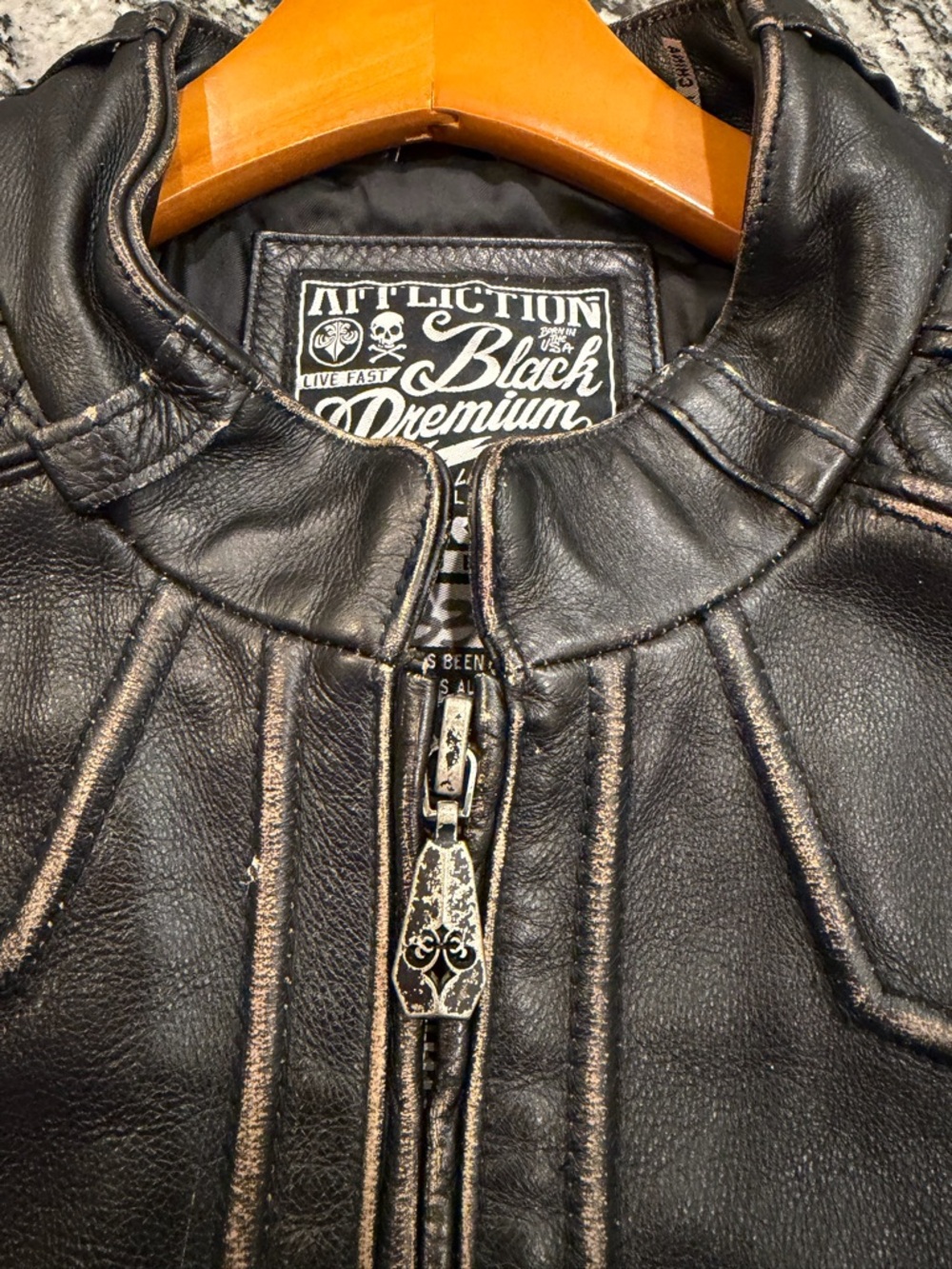 Affliction Black Leather Jacket with Embroidered Cross Back Detail NWOT Size 2XL - Picture 4 of 12